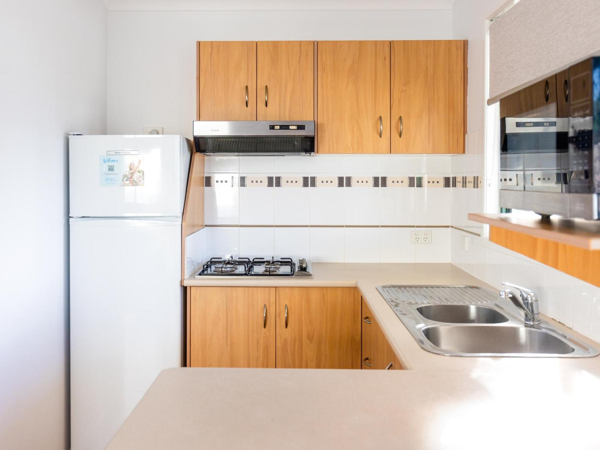 Nrma Bowen Beachfront Holiday Park Стая снимка